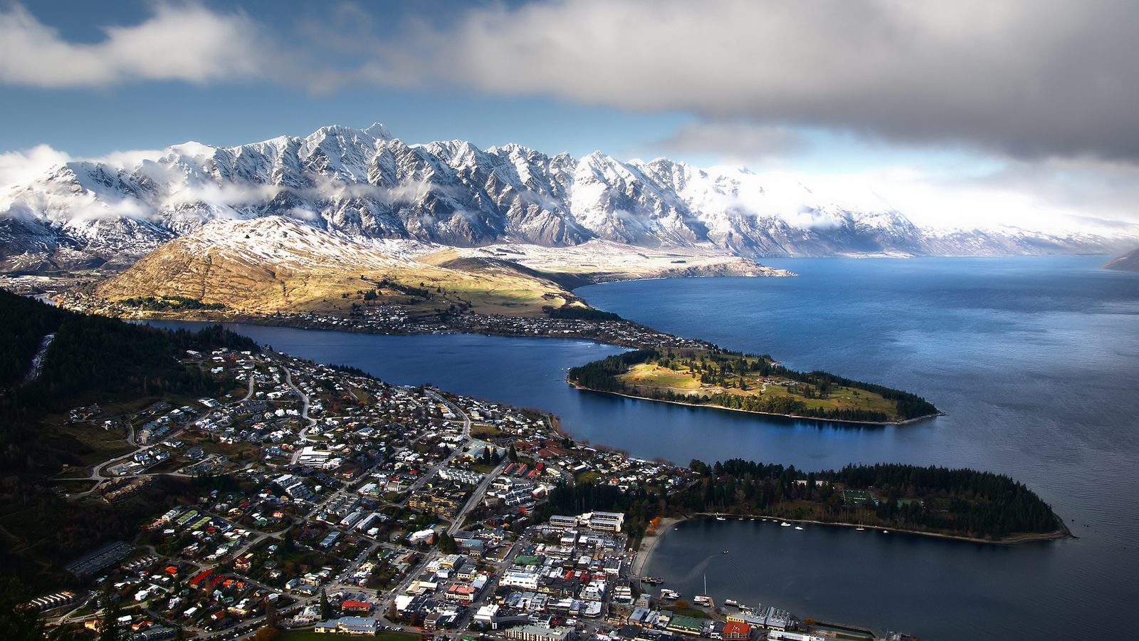 Queenstown and Lake Wakatipu